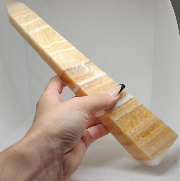 MASSIVE Creamsicle Calcite Tower - Picture 3 of 7